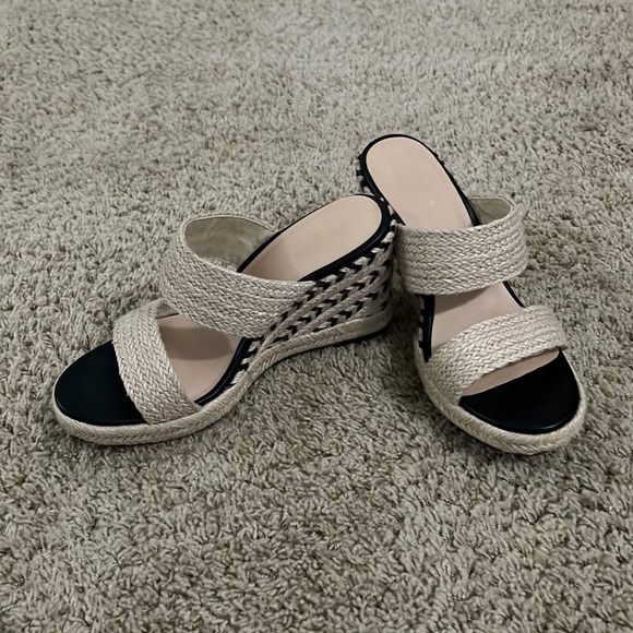 Ann Taylor Shoes - Ann Taylor heels size 8 1/2